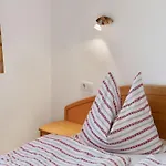 Upscale In Salzburg With Terrace And Country Views Apartment *