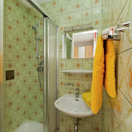 Upscale In Salzburg With Terrace And Country Views *