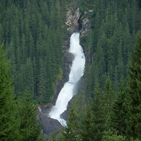 Appartement Upscale In Salzburg With Terrace And Country Views Hollersbach im Pinzgau