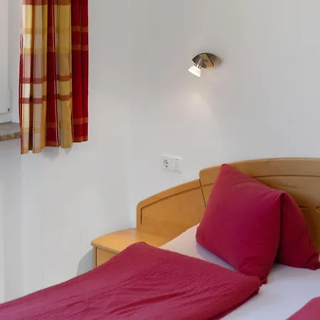 Appartement Upscale In Salzburg With Terrace And Country Views Hollersbach im Pinzgau