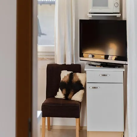 Appartement Upscale In Salzburg With Terrace And Country Views Hollersbach im Pinzgau