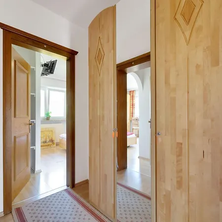 Upscale In Salzburg With Terrace And Country Views Hollersbach im Pinzgau