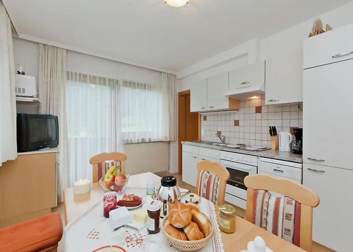 Апартаменты Upscale In Salzburg With Terrace And Country Views Холлерсбах (Пинцгау)