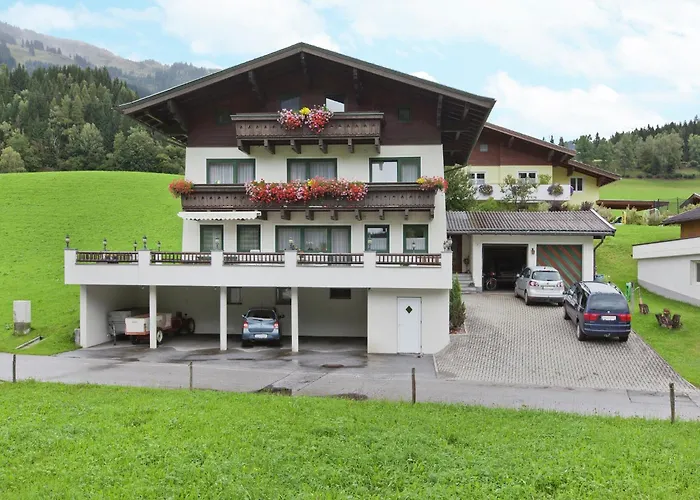 Апартаменты Upscale In Salzburg With Terrace And Country Views *