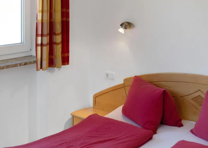 Апартаменты Upscale In Salzburg With Terrace And Country Views Холлерсбах (Пинцгау)